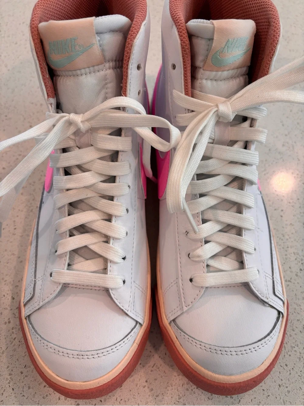 NEVER WORN Nike Blazer Mid ‘77 Guava Pink